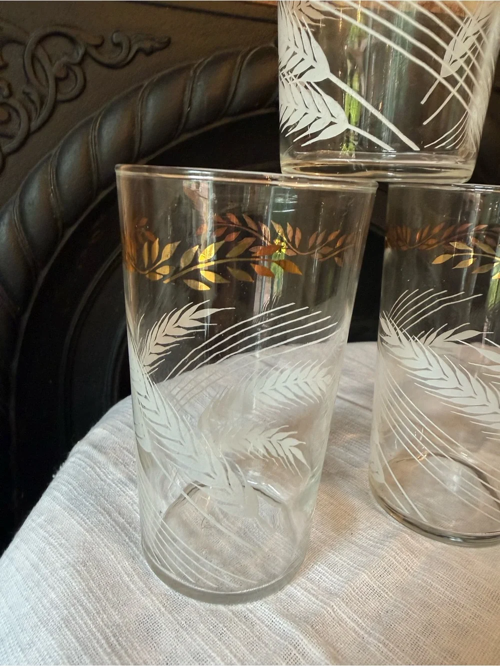 Gold & White Palm Leaf Glass Tumbler Set - 7 Pieces